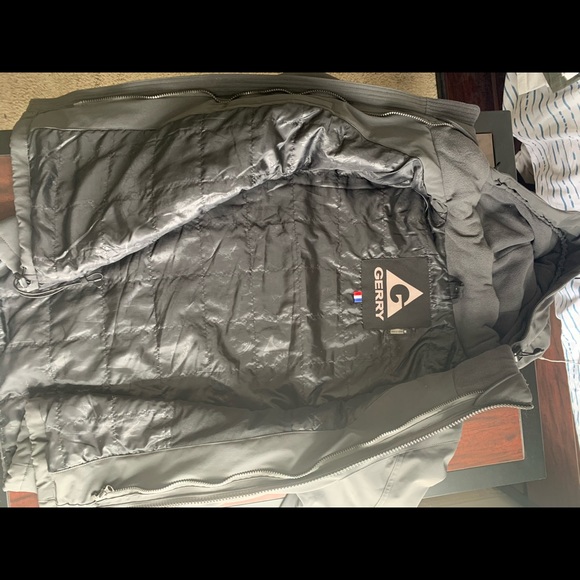 Gerry Snowboard Jacket - Picture 4 of 6